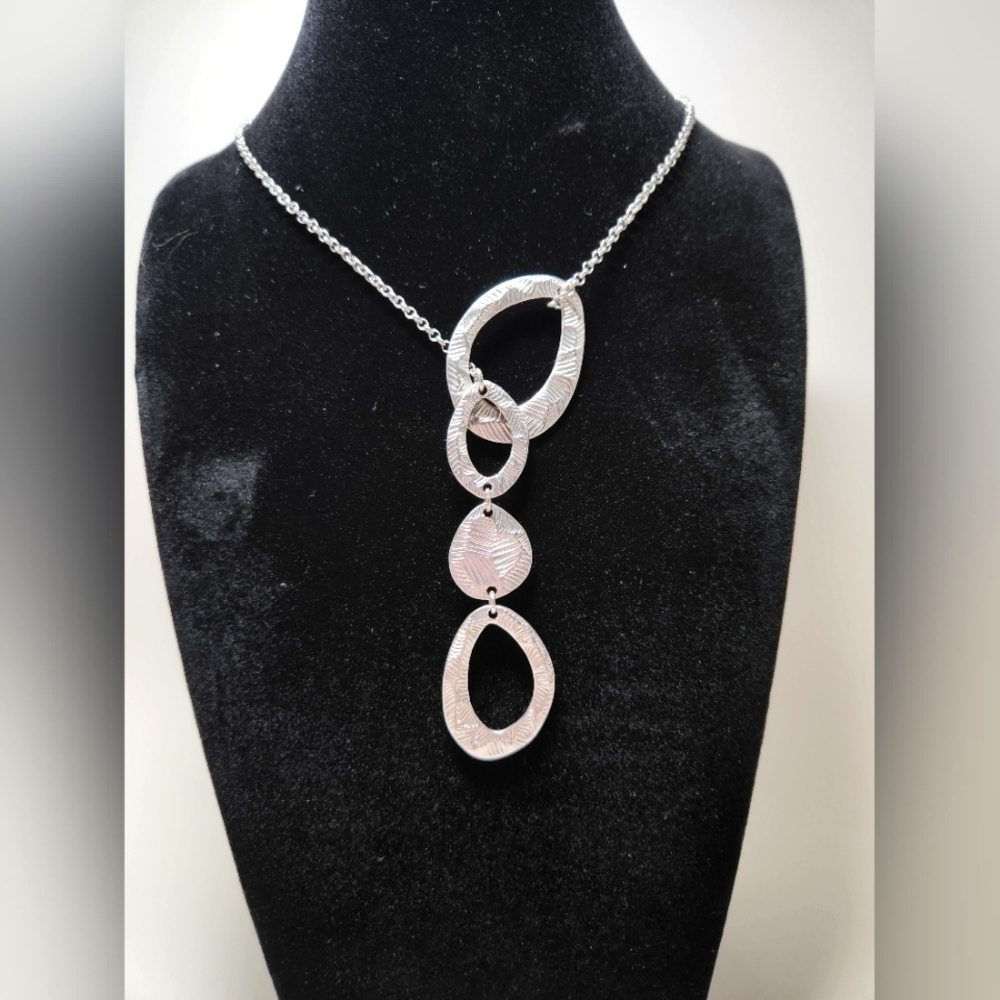 Lariat Necklace 30" Long Silvertone Link Textured Oval Loops Contemporary Design